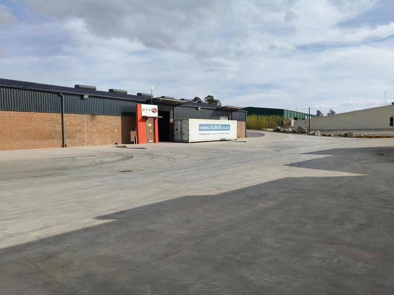 To Let Commercial Property for Rent in Southernwood Eastern Cape